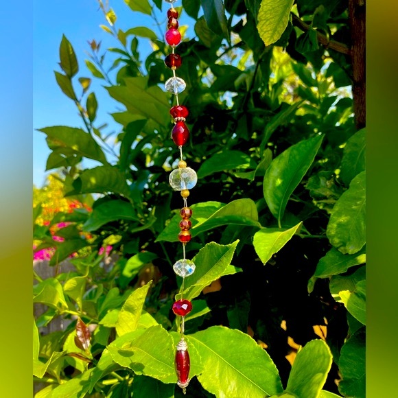 Red crystal sun catcher - Picture 3 of 11